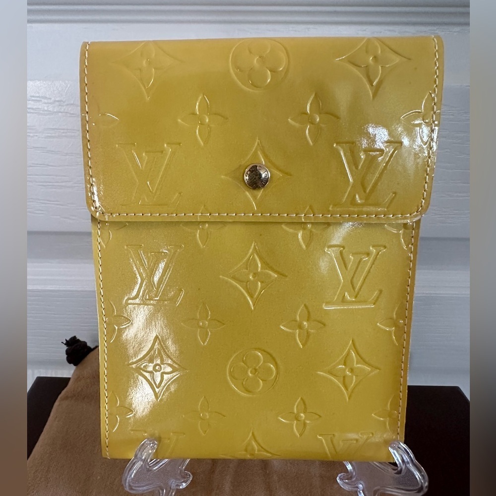 Louis Vuitton Monogram Yellow Vernis Kenmare Pouch /Shoulder Bag Full Inclusio